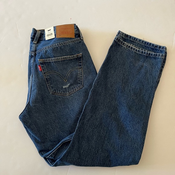 Levi’s 501 ‘90s Mid Rise Relaxed Through The Hip And Thigh Straight Leg Jeans - Picture 4 of 10